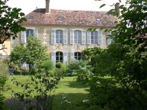 le presbytère côté jardin